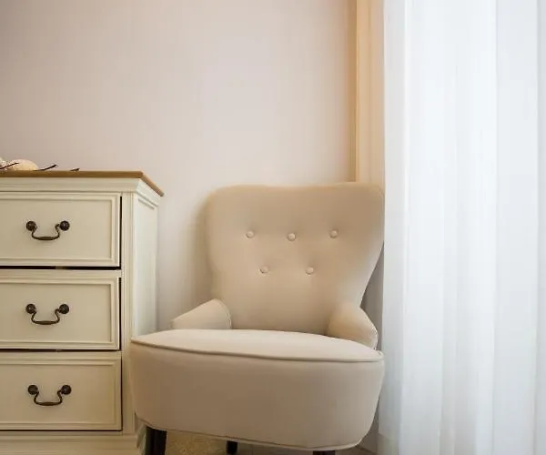 Vintage Ottaviano Apartment *